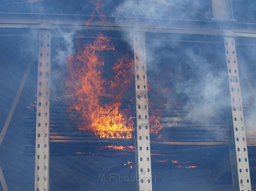 Grossbrand Holzlager Siegburg Industriestr P363.JPG